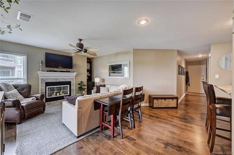 18833 Vineyard Point Ln, Cornelius, NC 28031 photo 4
