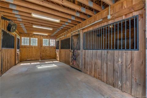 154 Saddleside Dr, Mill Spring, NC 28756 photo 43