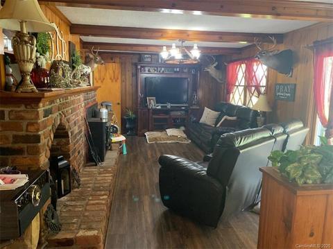 1102 Klutz St, Maiden, NC 28650 photo 4