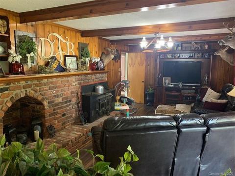 1102 Klutz St, Maiden, NC 28650 photo 5