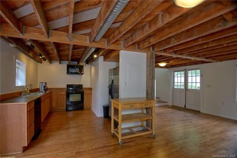 144 E Howard St, Tryon, NC 28782 photo 6