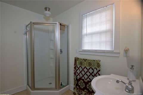 144 E Howard St, Tryon, NC 28782 photo 15