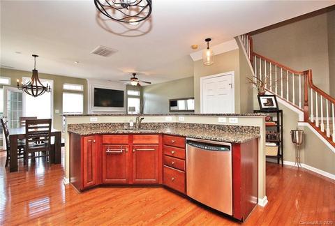 20425 Harbor View Dr, Cornelius, NC 28031 photo 5