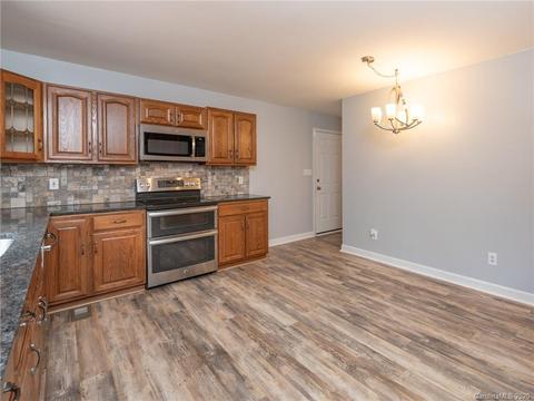 7962 Golf Course Dr, Denver, NC 28037 photo 5