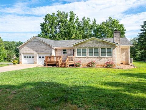 7962 Golf Course Dr, Denver, NC 28037 photo 2
