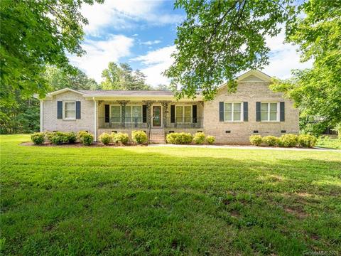 7962 Golf Course Dr, Denver, NC 28037 photo 1
