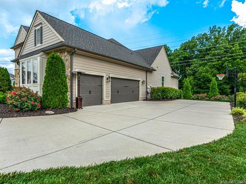 17416 Pennington Dr, Cornelius, NC 28031 photo 2