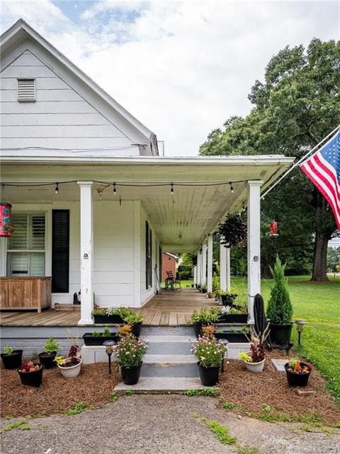 404 E Chestnut St, Stanley, NC 28164 photo 4