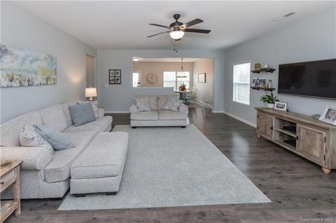 7204 Sonja Dr, Clover, SC 29710 photo 5