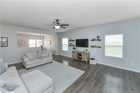 7204 Sonja Dr, Clover, SC 29710 photo 4