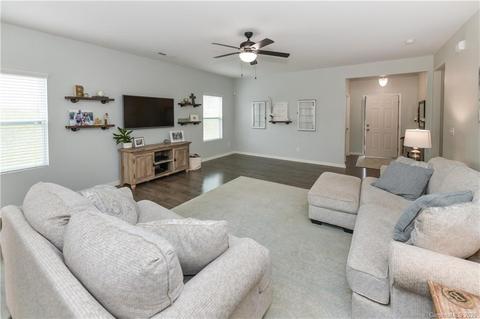 7204 Sonja Dr, Clover, SC 29710 photo 3