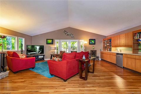 71 Elseetos Dr, Brevard, NC 28712 photo 15