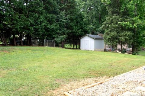 804 E Chestnut St, Stanley, NC 28164 photo 6
