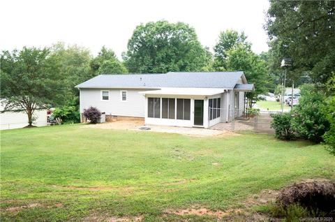 804 E Chestnut St, Stanley, NC 28164 photo 4