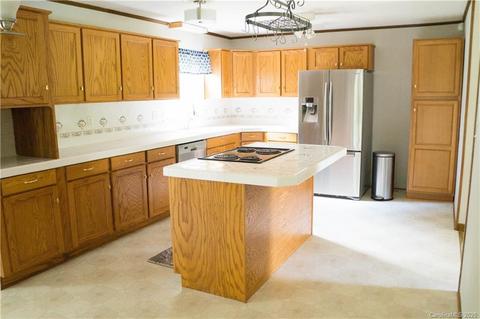 804 E Chestnut St, Stanley, NC 28164 photo 7