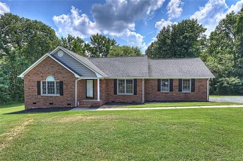 4100 Salem Pointe Dr, Monroe, NC 28110 photo 1