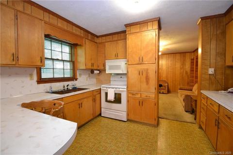 402 Pinecroft Ln, Spencer, NC 28159 photo 18