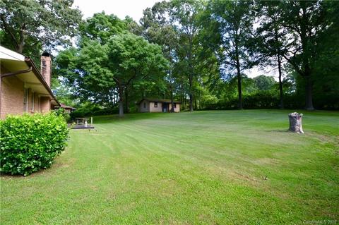 402 Pinecroft Ln, Spencer, NC 28159 photo 4