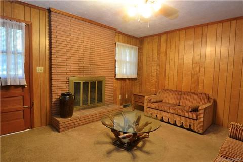 402 Pinecroft Ln, Spencer, NC 28159 photo 8