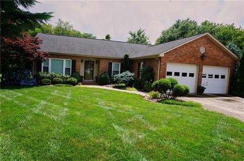 1106 Daffodil Ct, Conover, NC 28613 photo 2