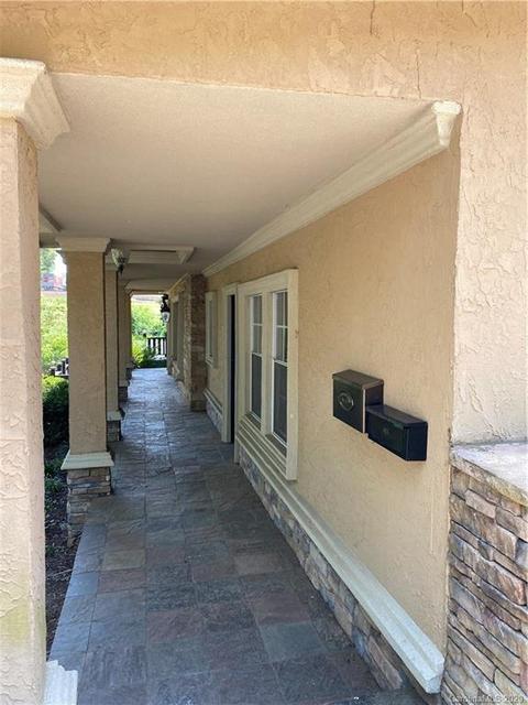 809 3rd Ave NW, Hickory, NC 28601 photo 3