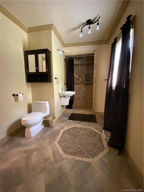 809 3rd Ave NW, Hickory, NC 28601 photo 16