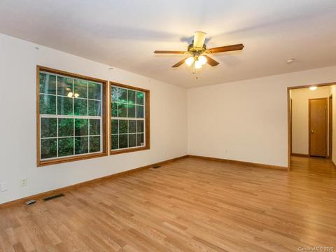 79 Edwards Rd, Fairview, NC 28730 photo 9