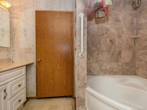 79 Edwards Rd, Fairview, NC 28730 photo 18