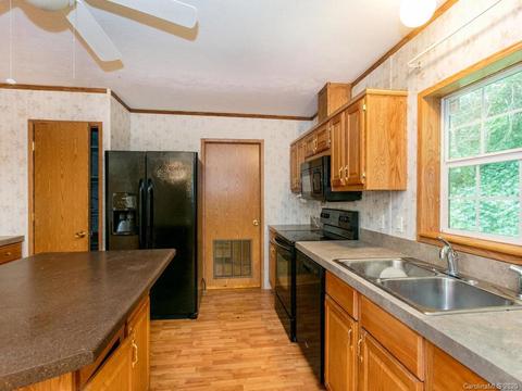 79 Edwards Rd, Fairview, NC 28730 photo 6