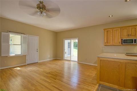 76 Meadowlark Dr, Tryon, NC 28782 photo 11