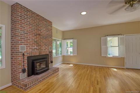 76 Meadowlark Dr, Tryon, NC 28782 photo 4