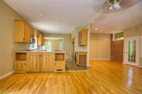 76 Meadowlark Dr, Tryon, NC 28782 photo 5