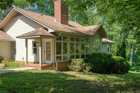 76 Meadowlark Dr, Tryon, NC 28782 photo 1
