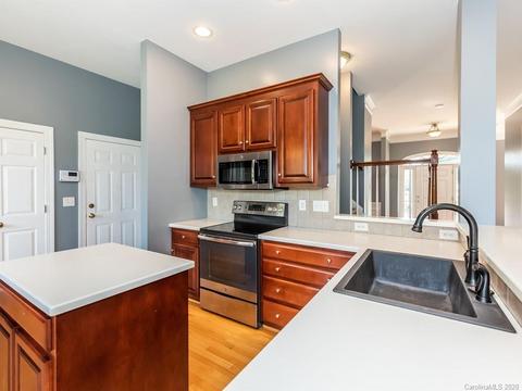 8608 Dansington Ct, Waxhaw, NC 28173 photo 18