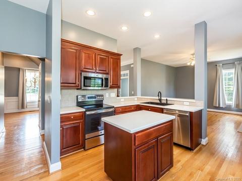 8608 Dansington Ct, Waxhaw, NC 28173 photo 16