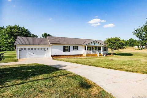 132 Tranquility Ln, Harmony, NC 28634 photo 2