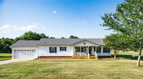 132 Tranquility Ln, Harmony, NC 28634 photo 1