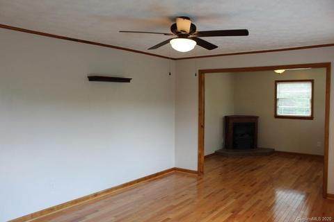 37 Iron Mountain Dr, Sylva, NC 28779 photo 15