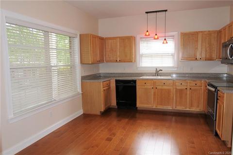 21253 Hickory St, Cornelius, NC 28031 photo 15