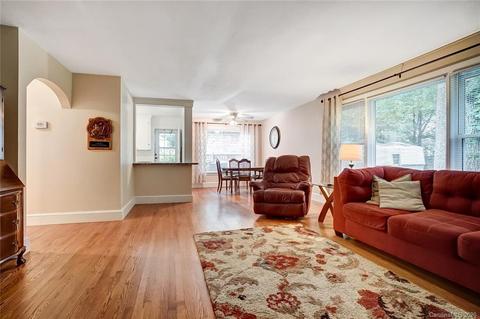 21308 Davidson St, Cornelius, NC 28031 photo 11