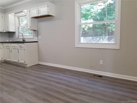 2260 Watts Dr, Lancaster, SC 29720 photo 6