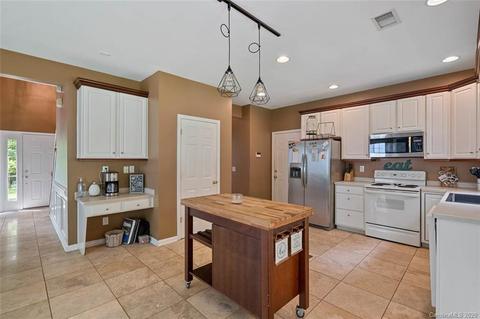 20120 Tailwind Ln, Cornelius, NC 28031 photo 3