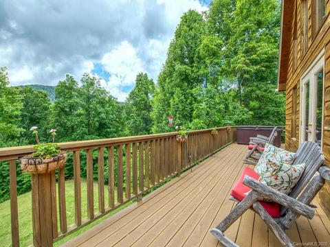 657 Split Pine Cv, Clyde, NC 28721 photo 9