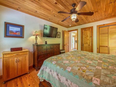 657 Split Pine Cv, Clyde, NC 28721 photo 29