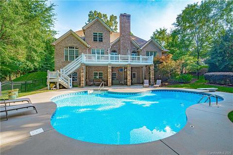 155 Logan Crossing Dr, Davidson, NC 28036 photo 1