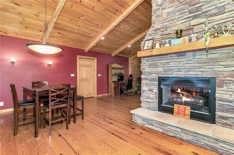 2 Saddle Top Rd, Flat Rock, NC 28731 photo 15