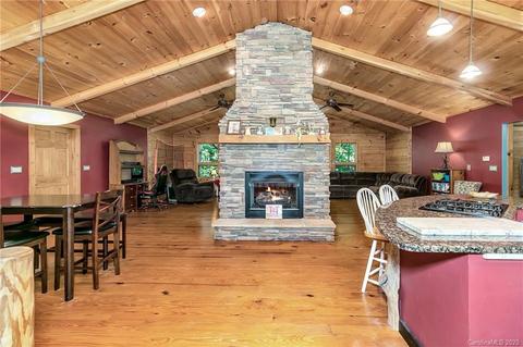 2 Saddle Top Rd, Flat Rock, NC 28731 photo 14