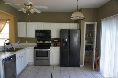 14009 Dingess Rd, Charlotte, NC 28273 photo 4