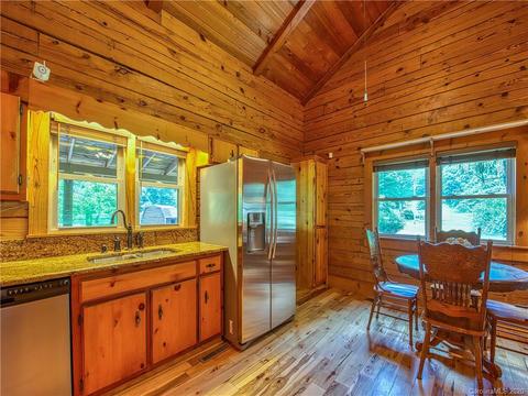 73 Sharp Mountain Rd, Canton, NC 28716 photo 22