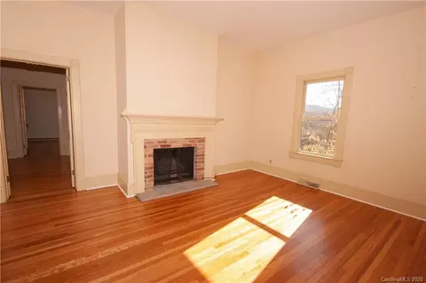 1431 Webster Rd, Sylva, NC 28779 photo 2